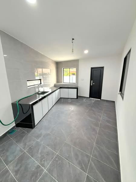 1-storey Terraced House for Sale in Taman Suria (Johor Bahru) - Elvis Ku - Kitchen - PropertyGuru.com.my