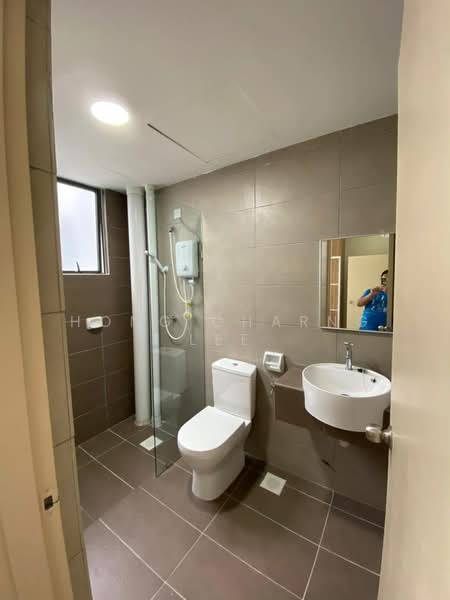 Servis Apartment untuk Disewa di Larkin Heights - Hong Charng Lee - Bathroom - PropertyGuru.com.my