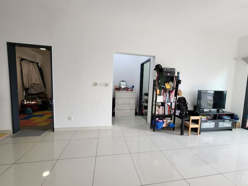 Kondominium untuk Dijual di The Holmes 2 - Suhana Abdullah Sani - Living Room - PropertyGuru.com.my