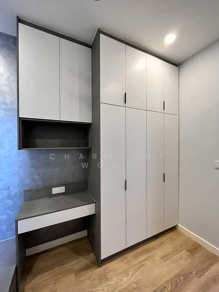 Servis Apartment untuk Disewa di Atwater : Service Residences - Charmaine Wong - Study - PropertyGuru.com.my