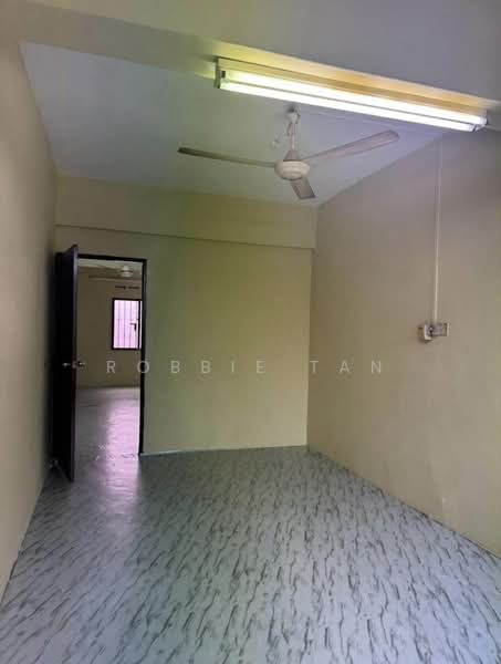 Shop for Rent in Kampung Skudai Kiri (Tampoi) - Robbie Tan - Interior - PropertyGuru.com.my