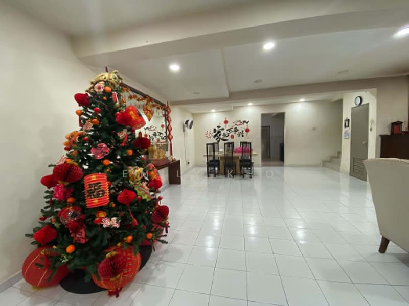 Terraced House for Sale in Taman Bukit Subang (Shah Alam) - Emily Kho - Living Room - PropertyGuru.com.my