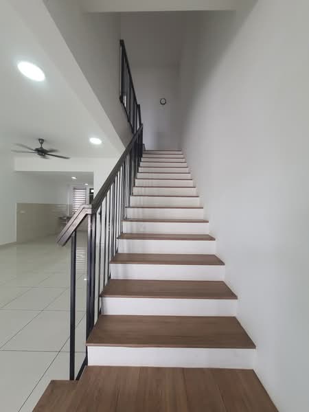 Rumah Teres 2 Tingkat untuk Dijual di Elmina (Shah Alam) - Azizol . - PropertyGuru.com.my