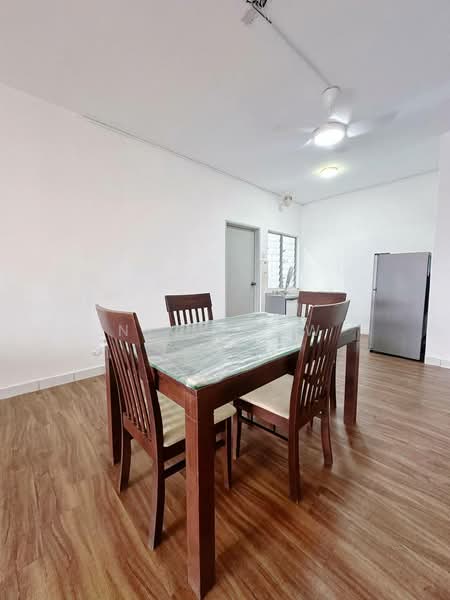 Pangsapuri untuk Disewa di Bistari Impian Apartment - Nick Low - Dining Room - PropertyGuru.com.my