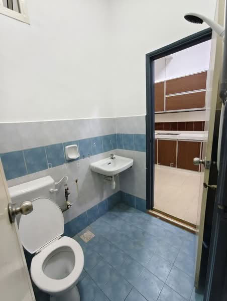2-storey Terraced House for Rent in Taman Bestari Indah (Ulu Tiram) - Daphne Lee - Bathroom - PropertyGuru.com.my