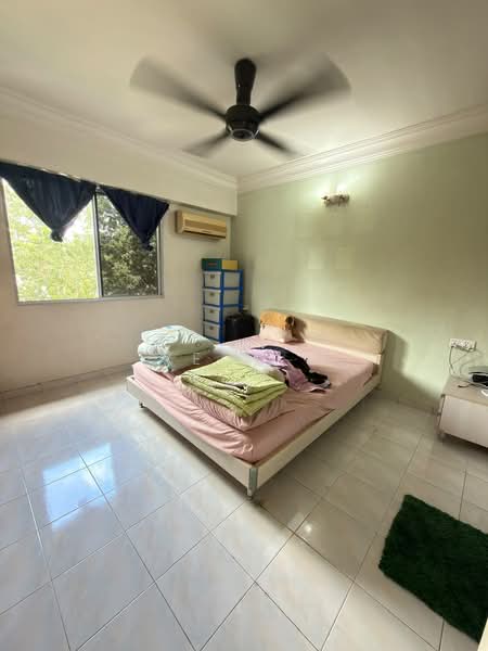 Pangsapuri untuk Dijual di Taman Pekaka Block 31 - Yeoh . - Bedroom - PropertyGuru.com.my