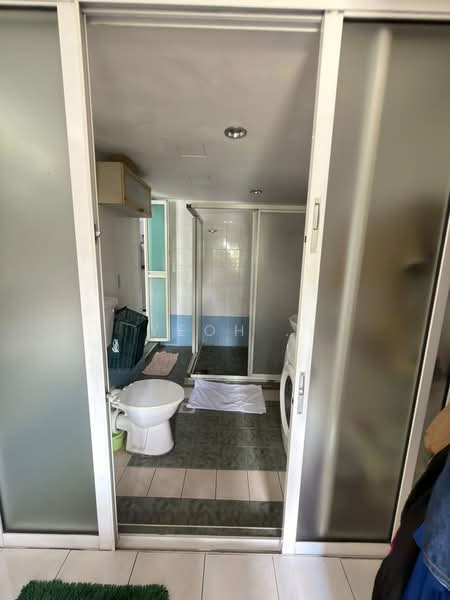 Pangsapuri untuk Dijual di Taman Pekaka Block 31 - Yeoh . - Bathroom - PropertyGuru.com.my
