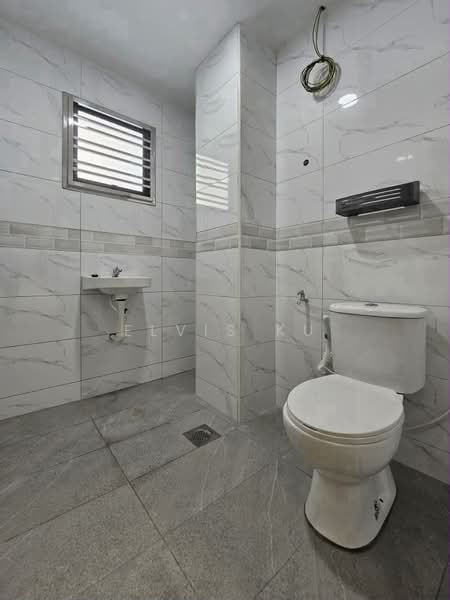 2-storey Terraced House for Sale in Taman Desa Jaya (Johor Bahru) - Elvis Ku - Bathroom - PropertyGuru.com.my