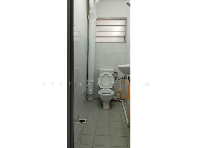 Rumah Flat untuk Disewa di Desaria Sri Merpati - Stephanie Lim - Bathroom - PropertyGuru.com.my