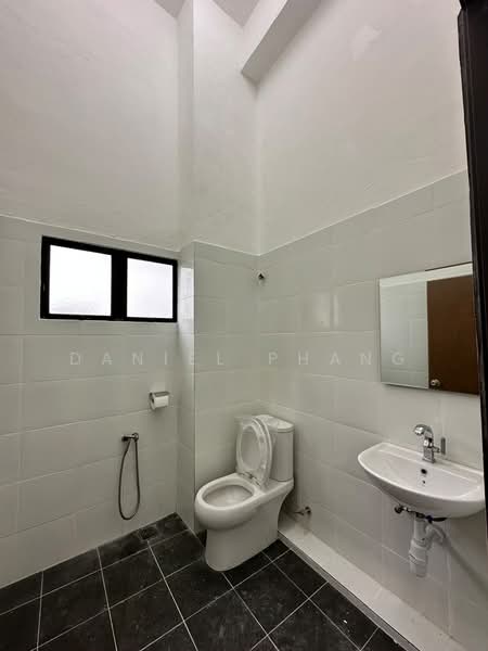Shop for Rent in George Town (Penang) - Daniel Phang - Bathroom - PropertyGuru.com.my