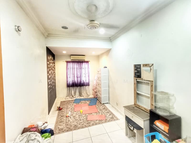 2-storey Terraced House for Sale in Bandar Menjalara (Kuala Lumpur) - Awie Shariman - Living Room - PropertyGuru.com.my