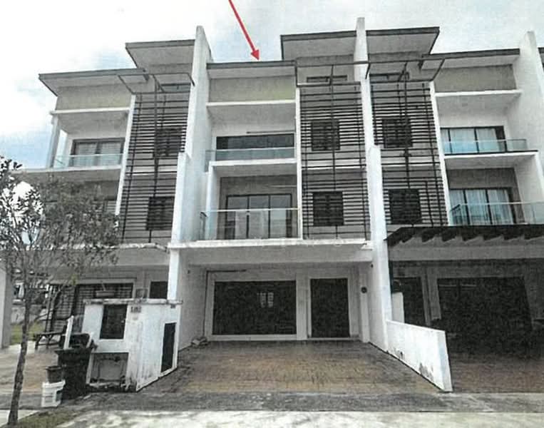 Rumah Berkembar untuk Dijual di Taman Anggun (Rawang) - Yk Yong - Exterior - PropertyGuru.com.my