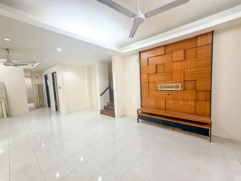 Rumah Teres 2 Tingkat untuk Dijual di Alam Damai (Cheras) - Masnizah Arifin - Living Room - PropertyGuru.com.my