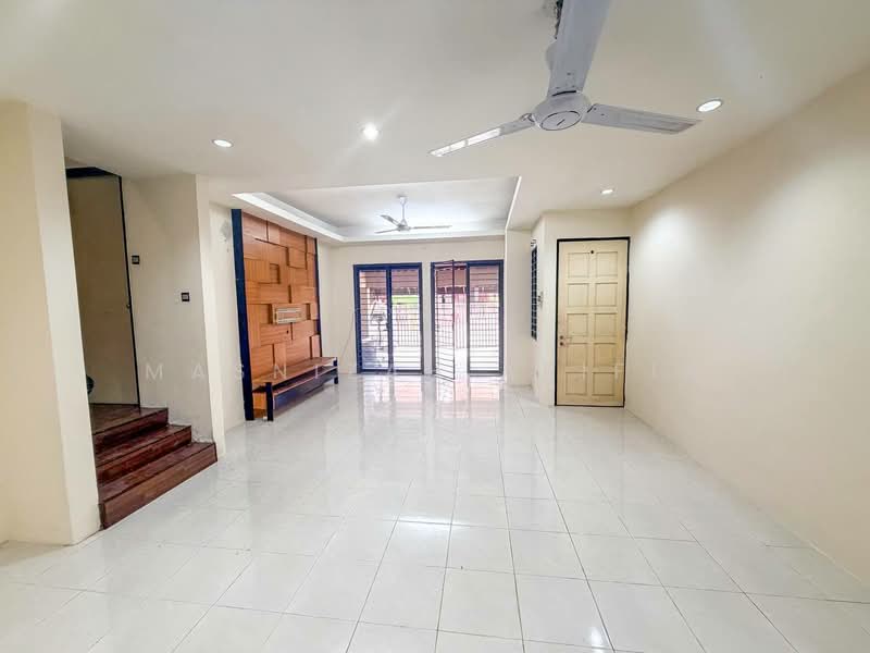 Rumah Teres 2 Tingkat untuk Dijual di Alam Damai (Cheras) - Masnizah Arifin - Living Room - PropertyGuru.com.my