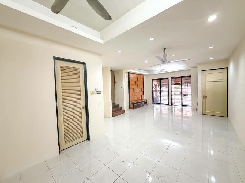 Rumah Teres 2 Tingkat untuk Dijual di Alam Damai (Cheras) - Masnizah Arifin - Living Room - PropertyGuru.com.my