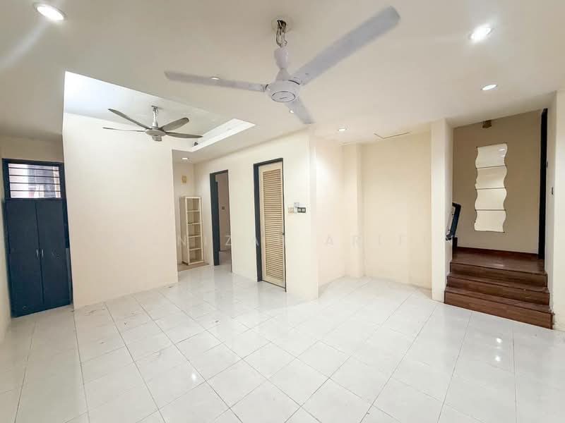 Rumah Teres 2 Tingkat untuk Dijual di Alam Damai (Cheras) - Masnizah Arifin - Living Room - PropertyGuru.com.my