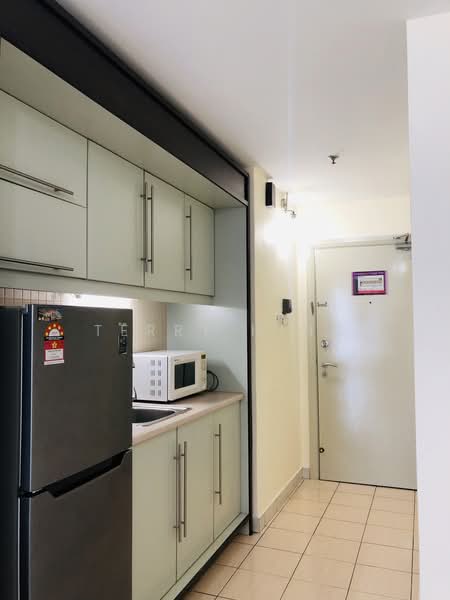 Servis Apartment untuk Dijual di Amcorp Serviced Suites - Terry Hing - Kitchen - PropertyGuru.com.my