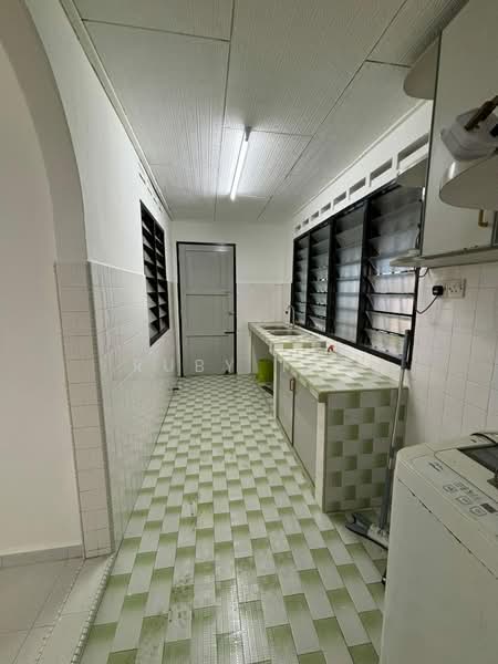 1-storey Terraced House for Sale in Taman Universiti (Skudai) - Ruby Tan - Kitchen - PropertyGuru.com.my