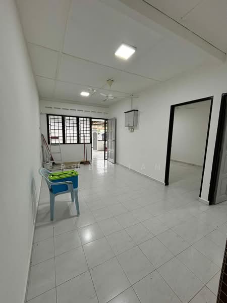 1-storey Terraced House for Sale in Taman Universiti (Skudai) - Ruby Tan - Living Room - PropertyGuru.com.my