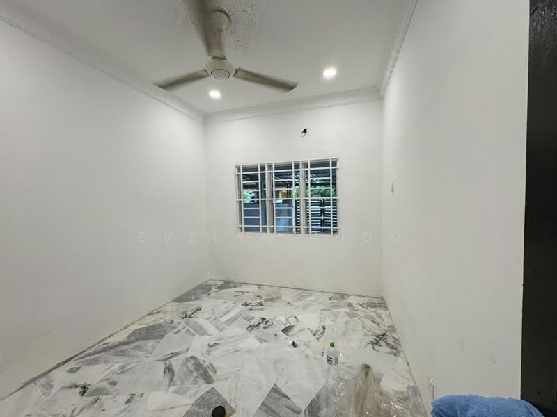 1-storey Terraced House for Sale in Taman Velox (Rawang) - Evelyn Khoo - Room - PropertyGuru.com.my