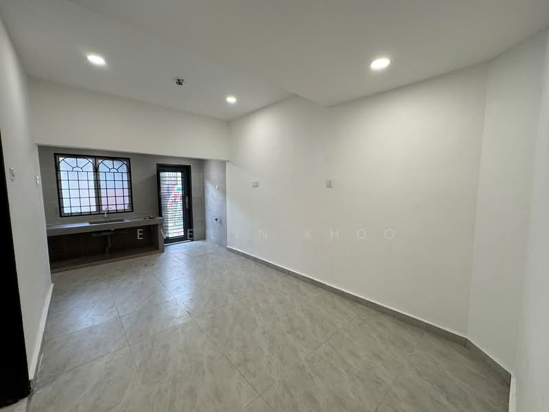 1-storey Terraced House for Sale in Taman Velox (Rawang) - Evelyn Khoo - Kitchen - PropertyGuru.com.my