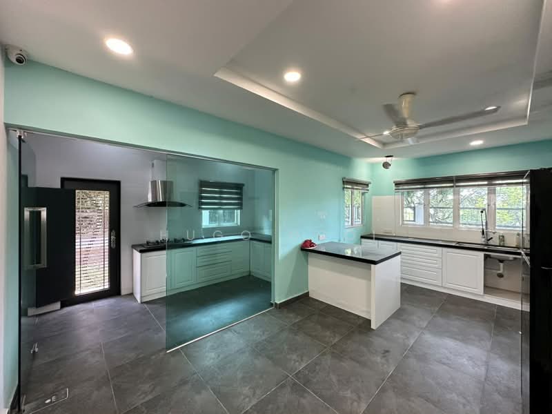 Rumah Banglo untuk Dijual di Bandar Tun Hussein Onn (Cheras) - Hugo Gooi - Kitchen - PropertyGuru.com.my
