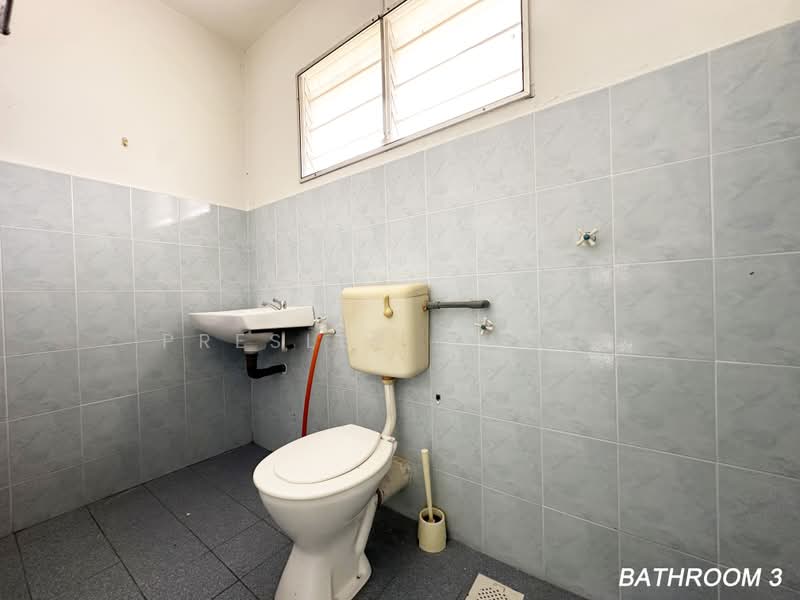 2-storey Terraced House for Sale in Taman Kampar Perdana (Kampar) - Presley Chong - Bathroom 2 - PropertyGuru.com.my