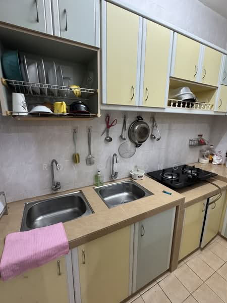 Pangsapuri untuk Dijual di Sutramas - Roy Choong - Kitchen - PropertyGuru.com.my