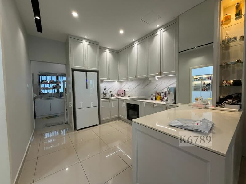 Rumah Teres 2.5-Tingkat untuk Dijual di Setia Utama (Setia Alam) - Stella Tan - Kitchen - PropertyGuru.com.my