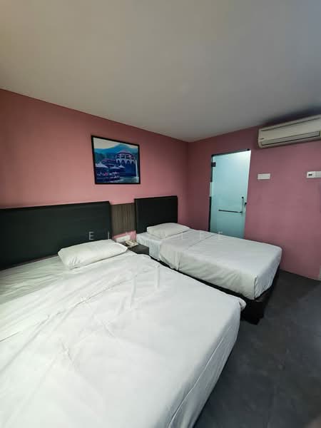 Hotel / Resort untuk Dijual di Johor Bahru (Johor) - Elvy Lee - Bedroom - PropertyGuru.com.my