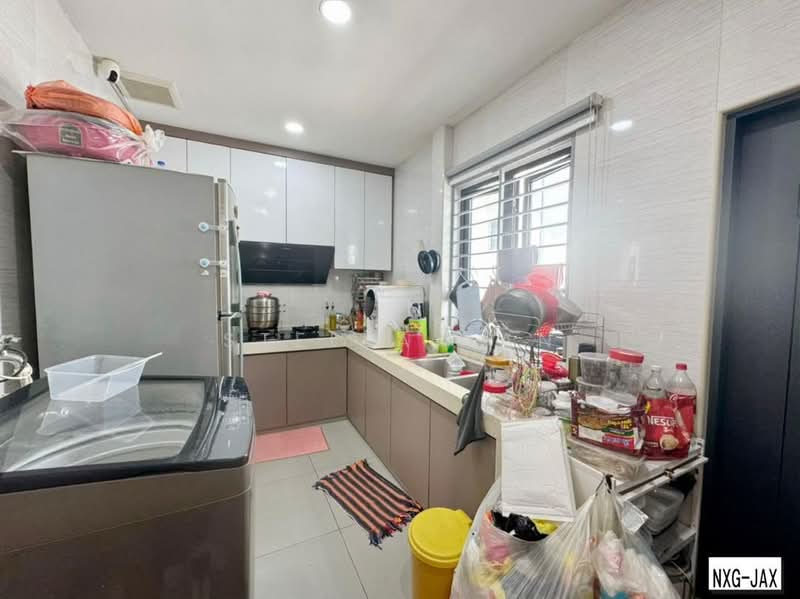 3-storey Terraced House for Sale in Setia Utama (Setia Alam) - Stella Tan - Kitchen - PropertyGuru.com.my