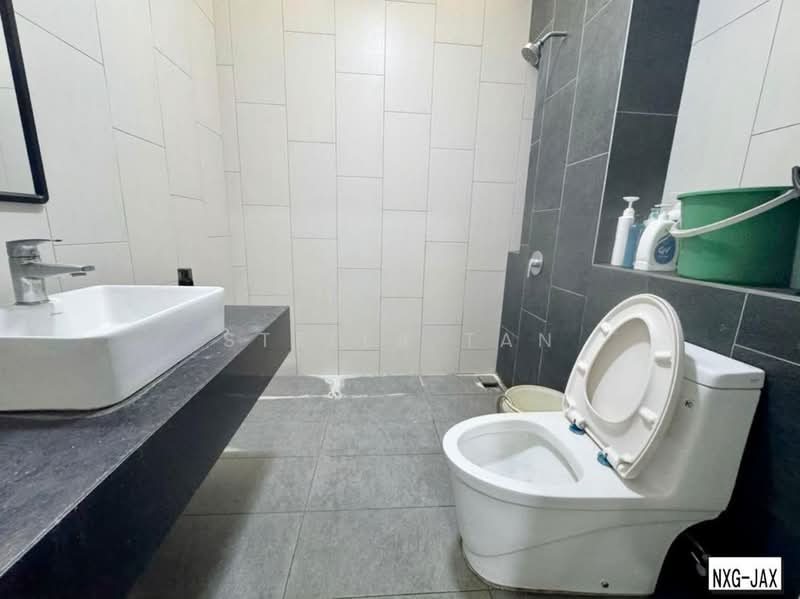 3-storey Terraced House for Sale in Setia Utama (Setia Alam) - Stella Tan - Bathroom - PropertyGuru.com.my