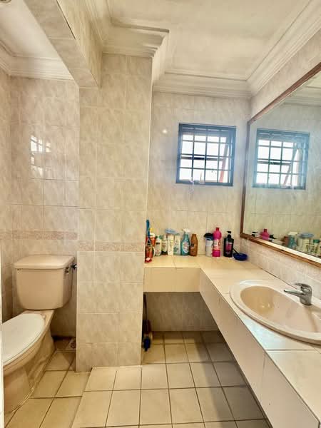 2-storey Terraced House for Sale in Bukit Jelutong (Shah Alam) - Nahathir Shahabudin - Bathroom - PropertyGuru.com.my