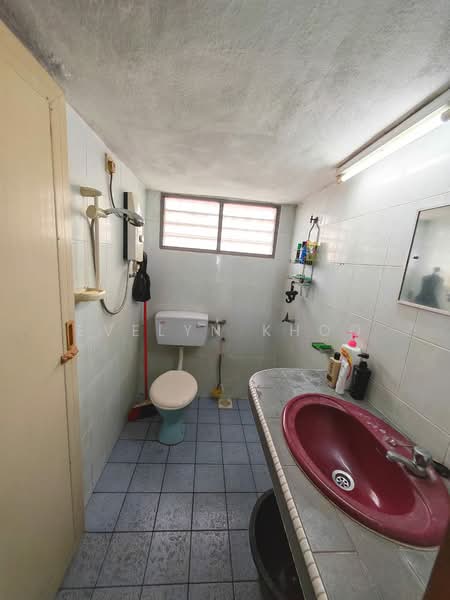 Rumah Teres 2-Tingkat untuk Dijual di Taman Bersatu (Rawang) - Evelyn Khoo - Bathroom - PropertyGuru.com.my