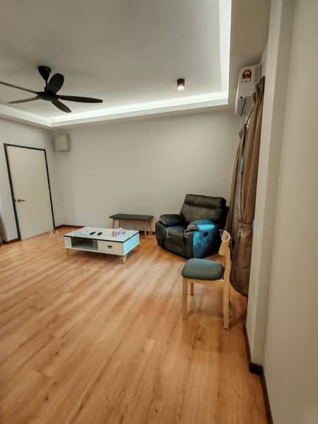 Pangsapuri untuk Disewa di Pangsapuri Randa - Michelle Tai - Living Room - PropertyGuru.com.my