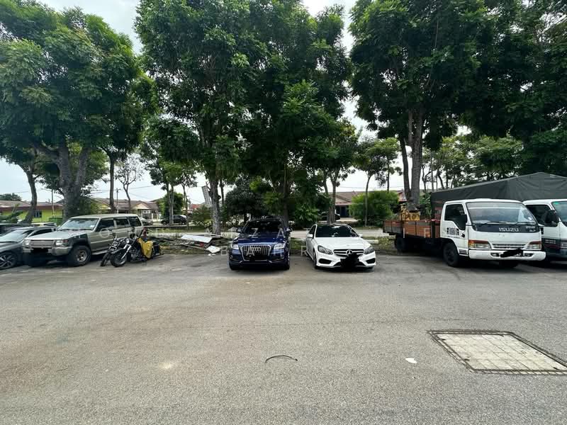 Shop for Sale in Saujana Utama (Selangor) - Mohd Aizat Saiful Bahri - Exterior - PropertyGuru.com.my