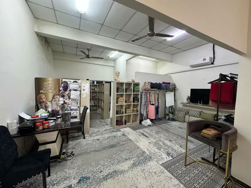 Shop for Sale in Saujana Utama (Selangor) - Mohd Aizat Saiful Bahri - Interior - PropertyGuru.com.my