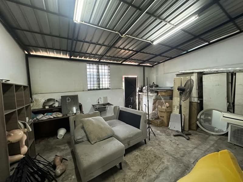 Shop for Sale in Saujana Utama (Selangor) - Mohd Aizat Saiful Bahri - Interior - PropertyGuru.com.my