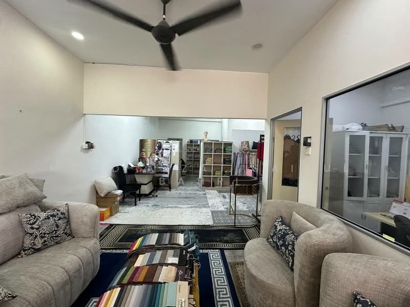 Shop for Sale in Saujana Utama (Selangor) - Mohd Aizat Saiful Bahri - Interior - PropertyGuru.com.my