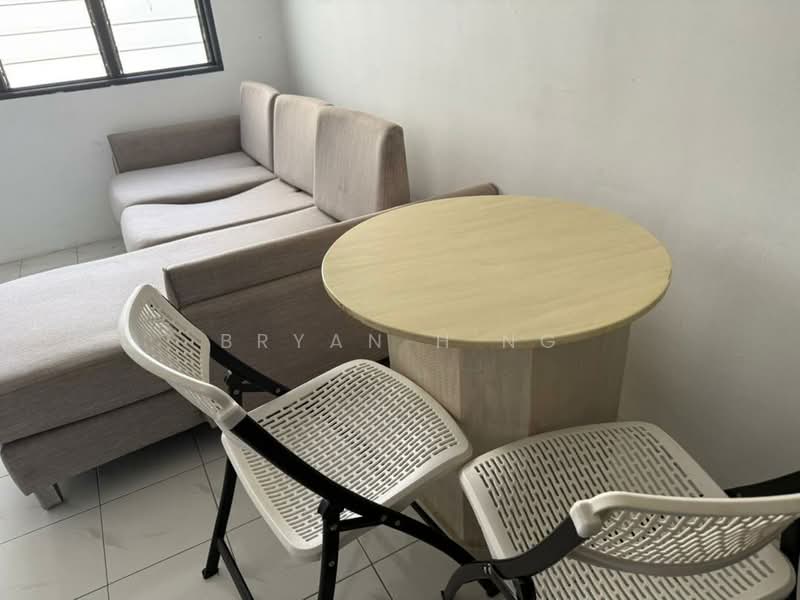 Rumah Flat untuk Dijual di Desa Pinang 2 - Bryan H'ng - Living Room - PropertyGuru.com.my