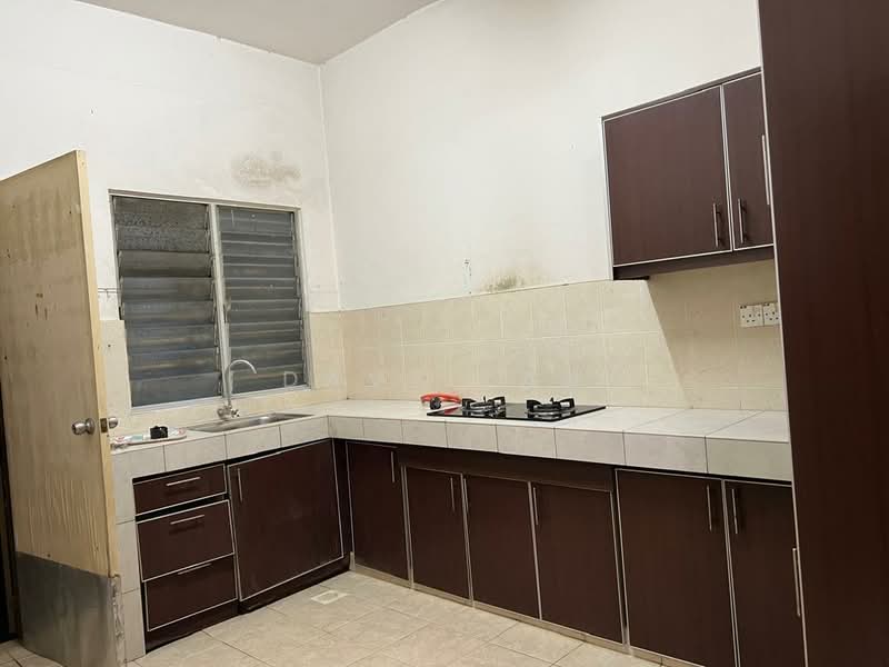2-storey Terraced House for Sale in Desa Coalfields (Sungai Buloh) - Dave Tan - Kitchen - PropertyGuru.com.my