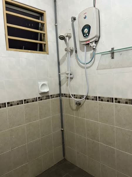 2-storey Terraced House for Sale in Desa Coalfields (Sungai Buloh) - Dave Tan - Bathroom - PropertyGuru.com.my