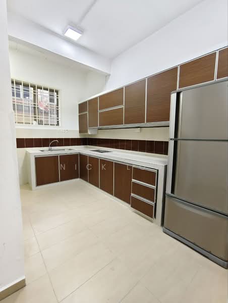 2-storey Terraced House for Rent in Taman Bestari Indah (Ulu Tiram) - Nick Low - Kitchen - PropertyGuru.com.my