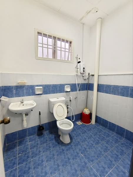 2-storey Terraced House for Rent in Taman Bestari Indah (Ulu Tiram) - Nick Low - Bathroom - PropertyGuru.com.my
