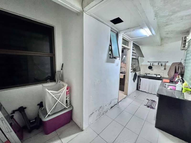 Rumah Teres 2 Tingkat untuk Dijual di Bandar Tiram (Ulu Tiram) - Sufi Norman - Kitchen - PropertyGuru.com.my