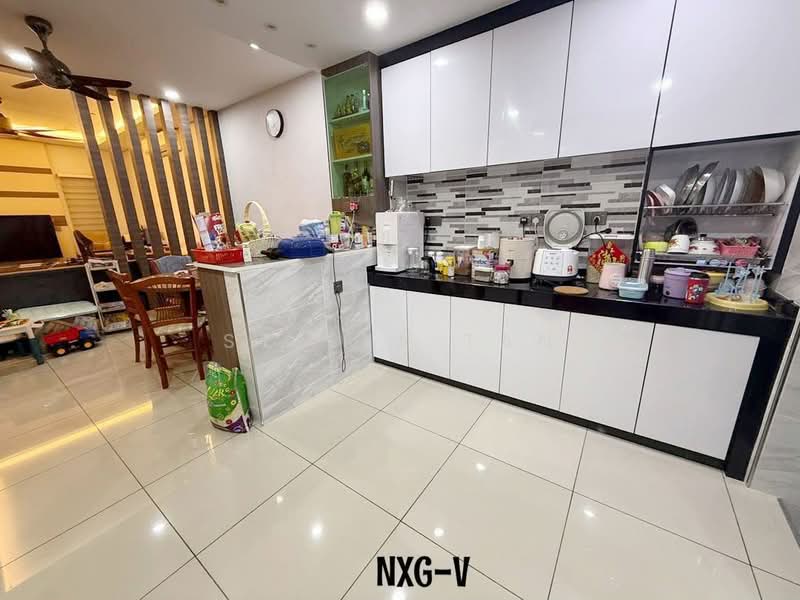 Rumah Teres 2.5-Tingkat untuk Dijual di Setia Utama (Setia Alam) - Stella Tan - Kitchen - PropertyGuru.com.my