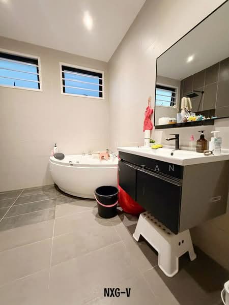 Rumah Teres 2.5-Tingkat untuk Dijual di Setia Utama (Setia Alam) - Stella Tan - Bathroom - PropertyGuru.com.my