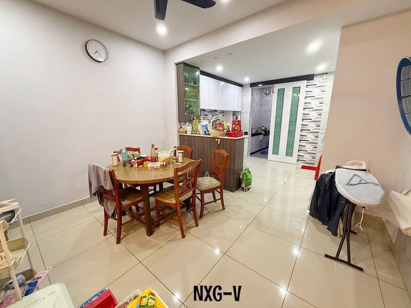 Rumah Teres 2.5-Tingkat untuk Dijual di Setia Utama (Setia Alam) - Stella Tan - Dining Room - PropertyGuru.com.my