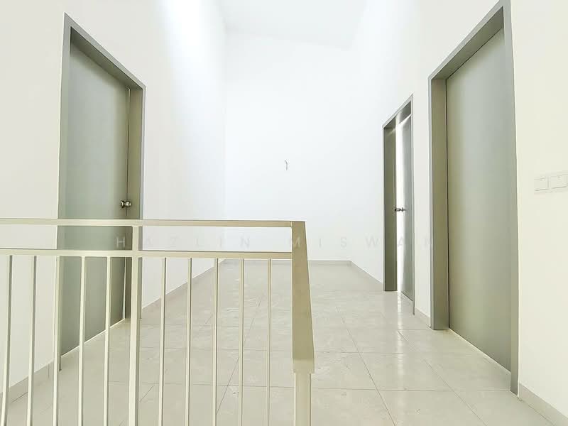 Rumah Teres 2 Tingkat untuk Dijual di Kuala Selangor (Selangor) - Hazlin Miswan - Corridor - PropertyGuru.com.my