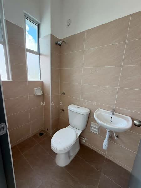 2-storey Terraced House for Sale in Bandar Dato Onn (Tebrau) - Max Loh - Bathroom - PropertyGuru.com.my
